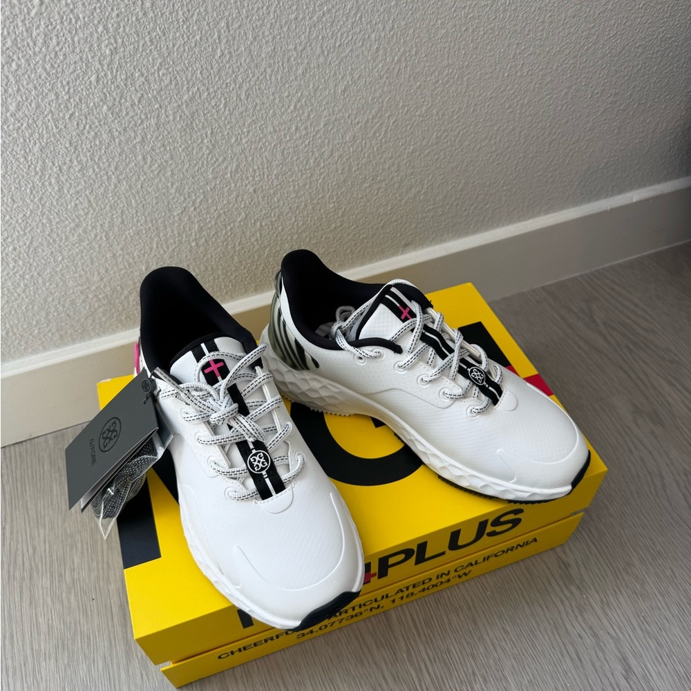 Women Golf Shoes - Picture 3 of 6